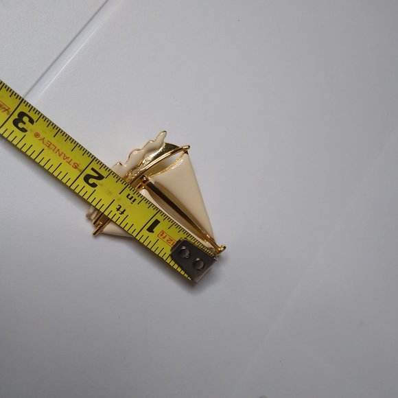 Sailboat Brooch - Picture 15 of 16